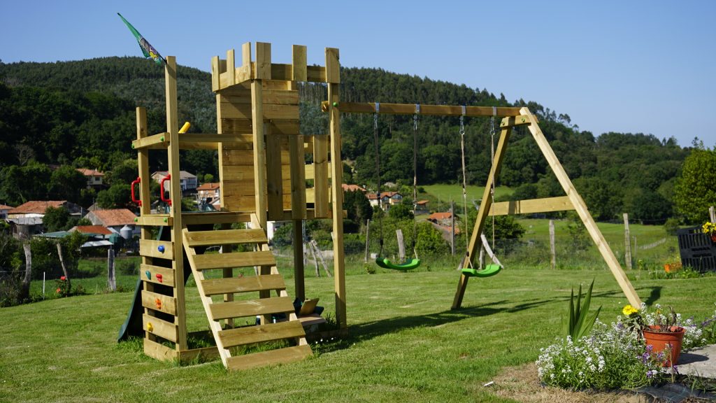 zona infantil Casa Rural de alquiler completo en Cantabria