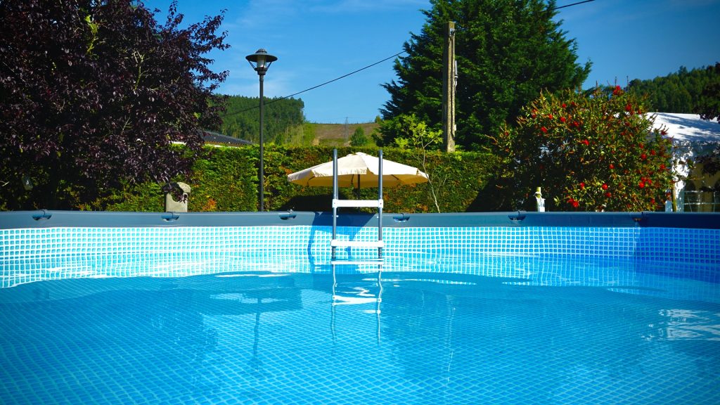piscina Casa Rural de alquiler completo en Cantabria